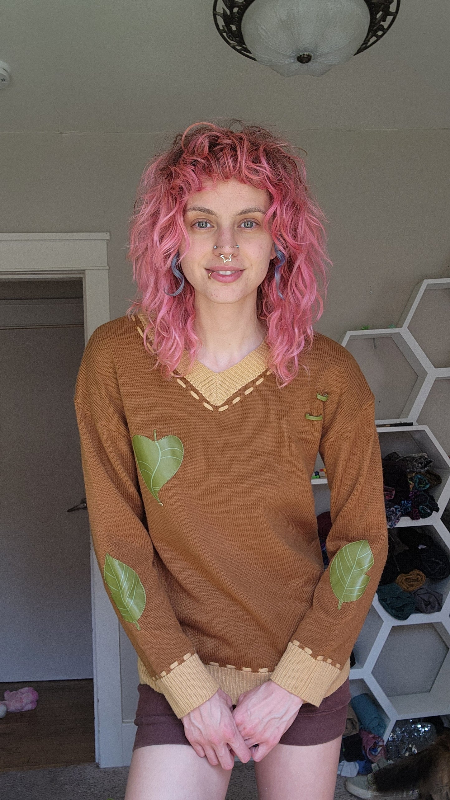 (Preowned) EnvyGreen Manor Leaf Sweater
