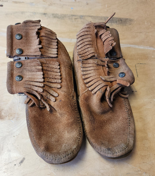 (Preowned) Minnetonka Booties