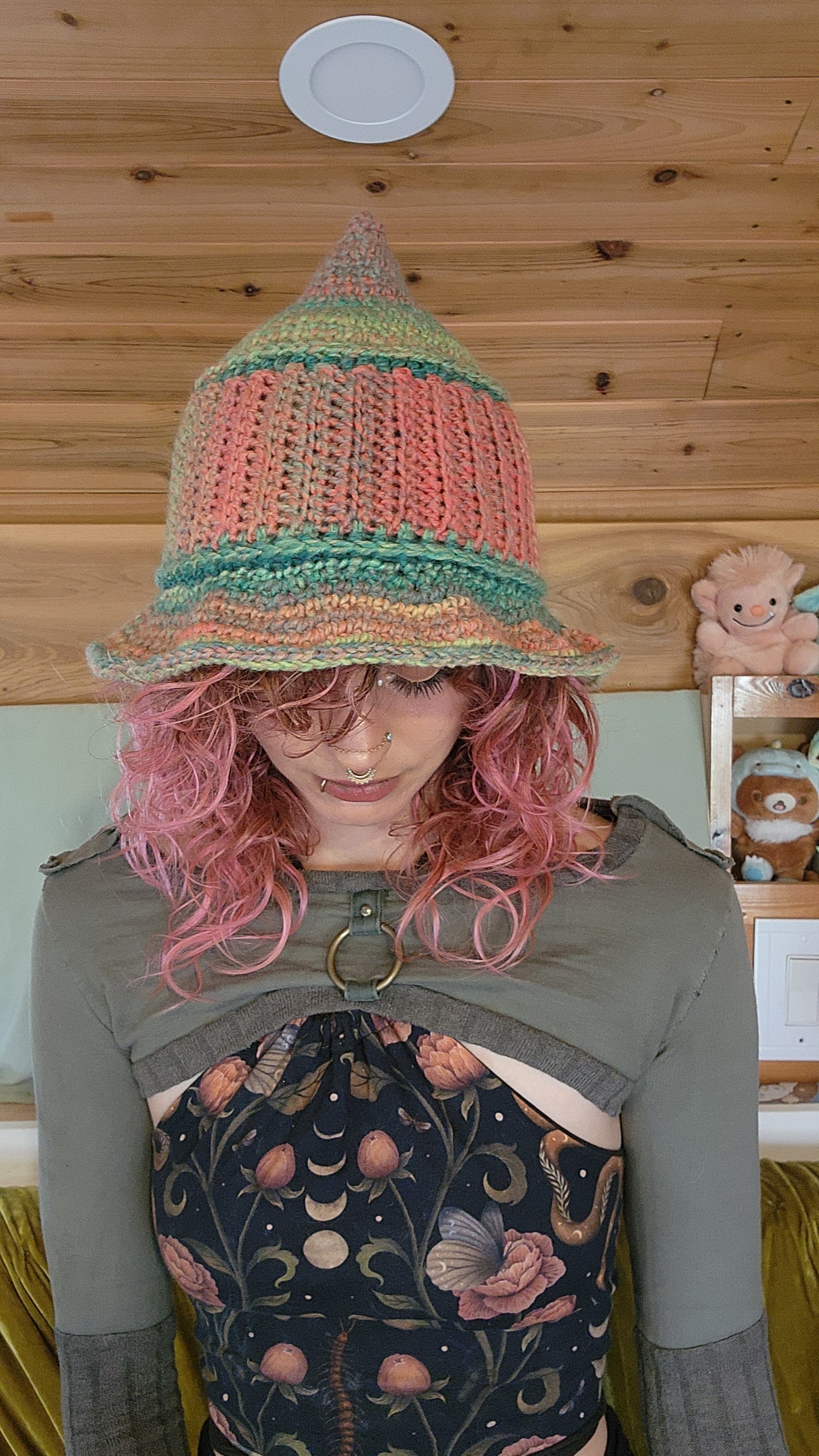 Foxglove Bucket Hat - Green & Red Gradient